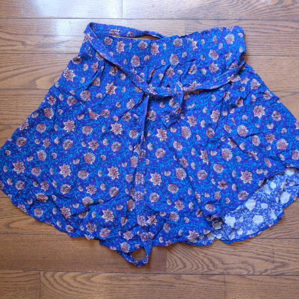 H&M Blue Floral Skirt